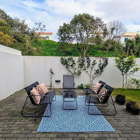 Casa Luna Ponta Delgada (Sao Miguel)